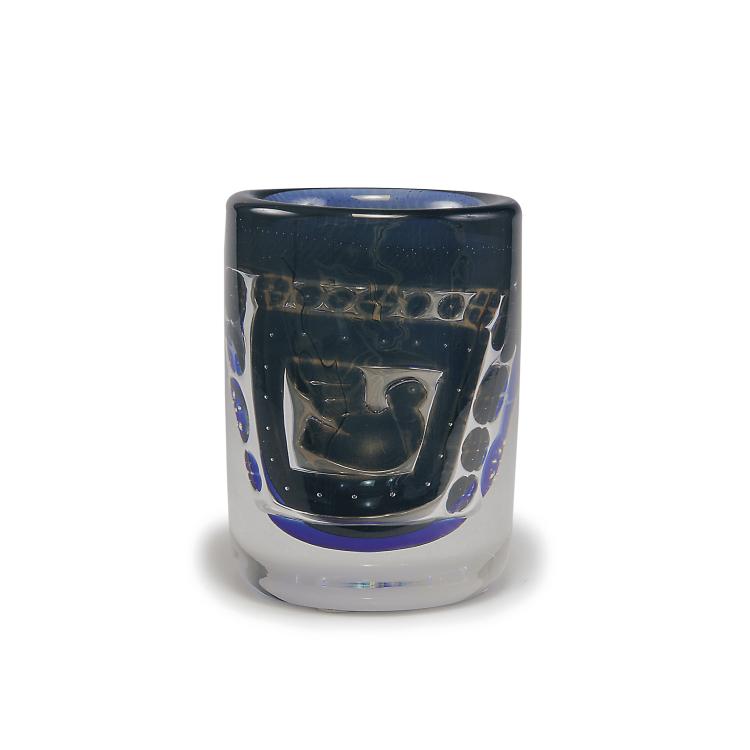 Hauptbild zu Objekt, 'Ariel'-Vase 'M&auml;dchen und Taube', 1972, Karl Edvin &Ouml;hrstr&ouml;m, Orrefors Glasbruk, 128A 66