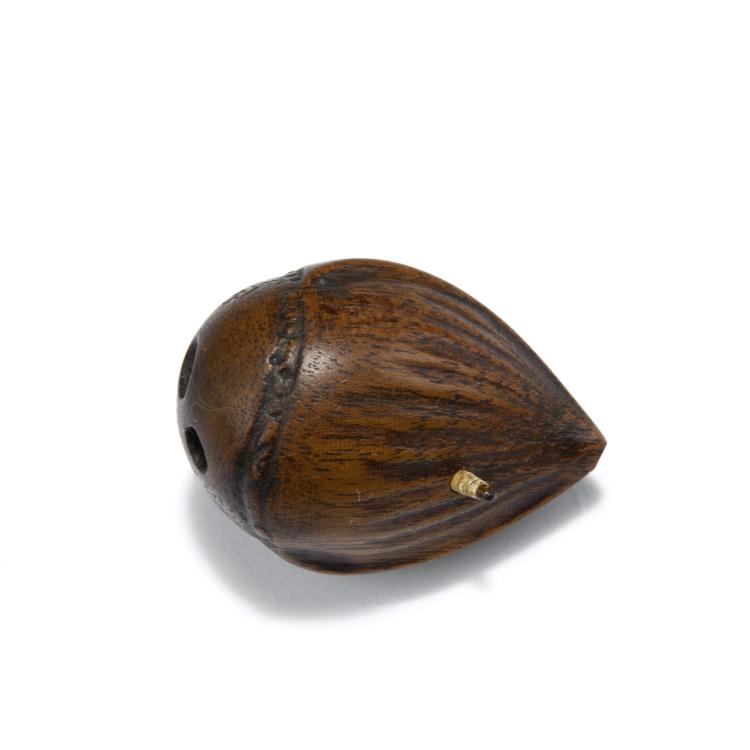 Hauptbild zu Objekt, Netsuke. Eine Nu&szlig;, aus der ein Wurm herauskriecht, Japan, 127C 750