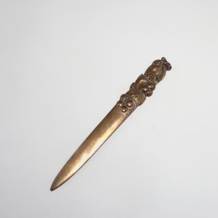 Hauptbild zu Objekt, Papiermesser mit Kirschen, um 1900, Alonzo, Dominique, 126 572