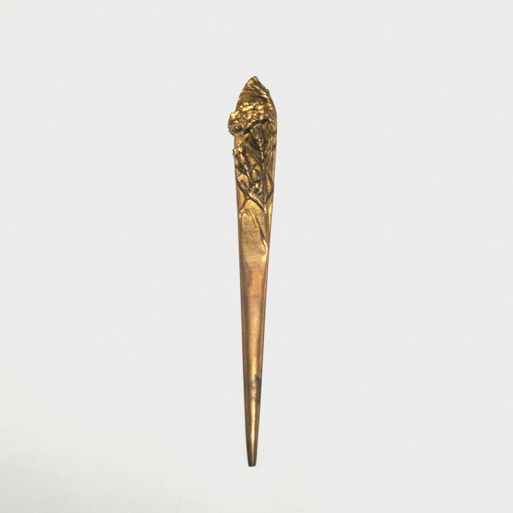 Hauptbild zu Objekt, Papiermesser mit Nelken, um 1900, Boyer, H., 126 573