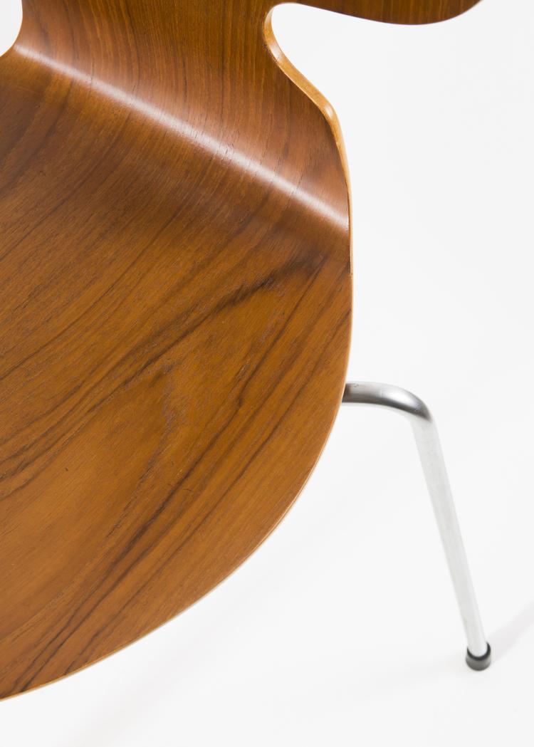 Bild 2 zu Objekt, Zwei St&uuml;hle 'Ameise' - '3100', 1952, Arne Jacobsen, Hansen, Fritz, Aller&oslash;d, 127B 525