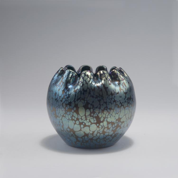 Hauptbild zu Objekt, Papillon-Vase, 1900, L&ouml;tz Wwe., Klosterm&uuml;hle, 126 312