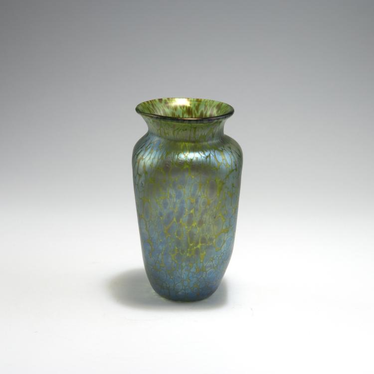 Bild 1 zu Objekt, Papillon-Vase, 1900, L&ouml;tz Wwe., Klosterm&uuml;hle, 126 322