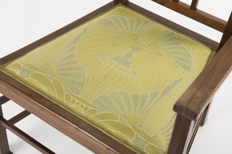 Bild 1 zu Objekt, Armlehnstuhl, um 1900, Wylie & Lochhead, Glasgow (zugeschrieben), 126 640