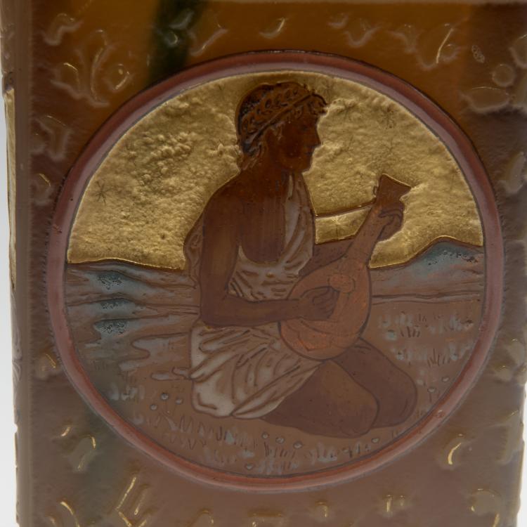 Bild 3 zu Objekt, Vase 'Echoes of Hellas', um 1897, Eug&egrave;ne Kremer, Burgun, Schverer & Co., Meisenthal, 126 14