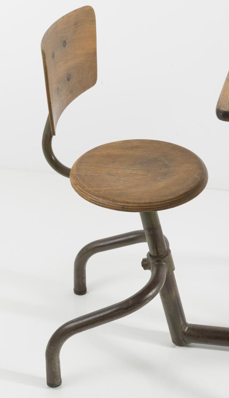 Bild 1 zu Objekt, Child's desk, 1950s, Jacques Hitier, SCMM  Mobilor, Frankreich, 127B 374