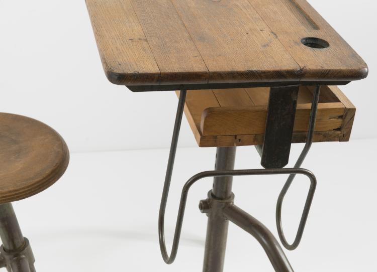 Bild 3 zu Objekt, Child's desk, 1950s, Jacques Hitier, SCMM  Mobilor, Frankreich, 127B 374