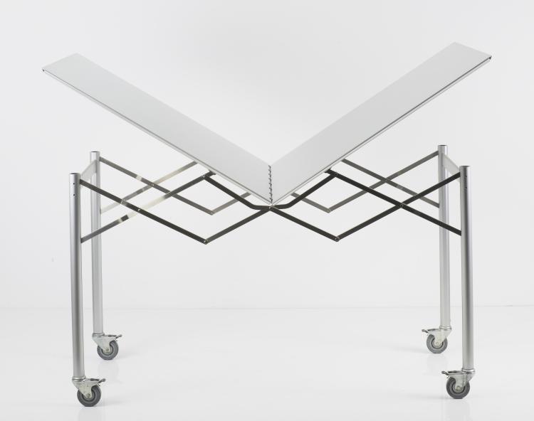 Bild 1 zu Objekt, 'Scissors table', 2001, Benjamin Thut, Thut M&ouml;bel, M&ouml;riken, 127B 589