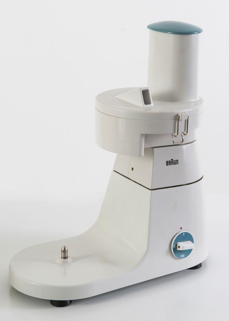 Bild 4 zu Objekt, K&uuml;chenmaschine 'KM 32', 1964, Gerd Alfred M&uuml;ller, Braun, K&ouml;nigstein, 128B 392