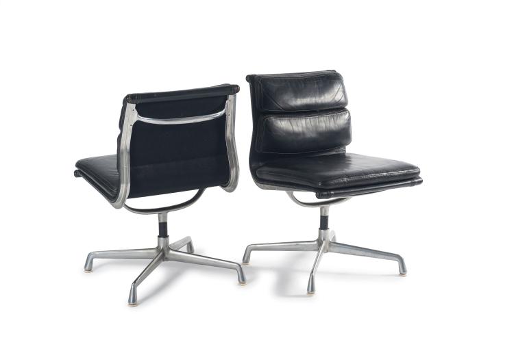 Hauptbild zu Objekt, Two 'soft pad' side chairs, 1969, ICF Cadsana, Mailand, 127B 506