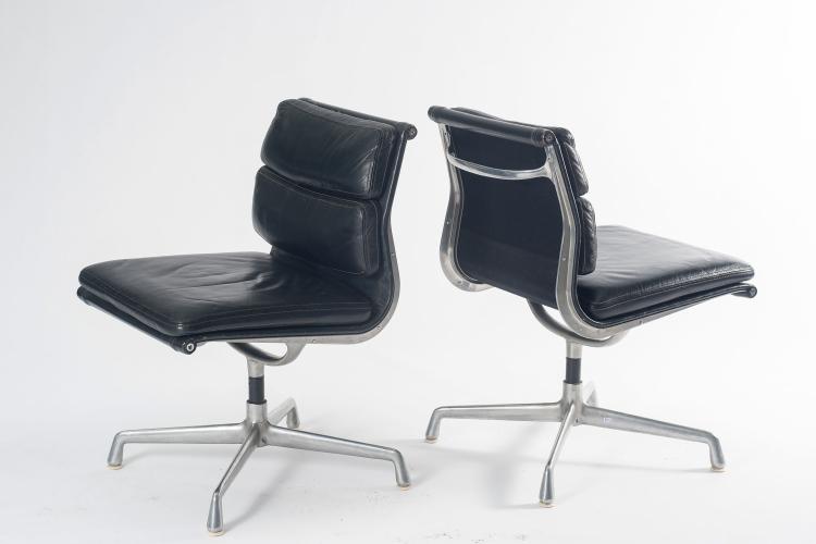Bild 2 zu Objekt, Two 'soft pad' side chairs, 1969, ICF Cadsana, Mailand, 127B 506