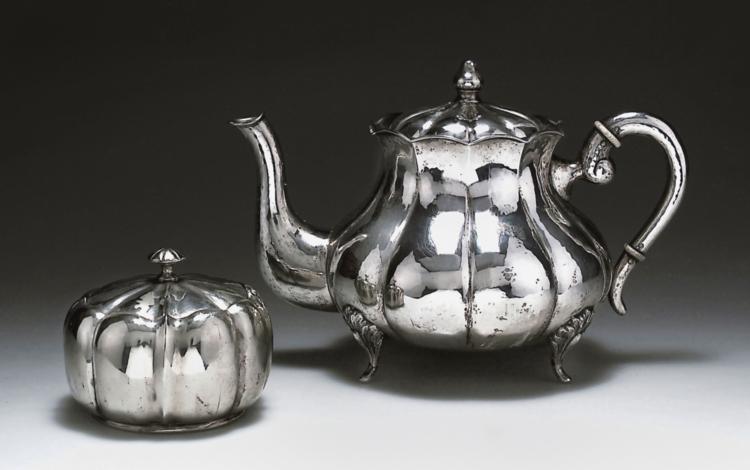 Hauptbild zu Objekt, Teapot and sugar bowl, Barocco style, 1920s, Bortenreuter, Otto, Dresden, 129 400