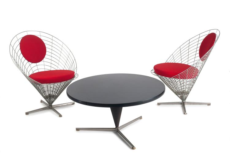 Hauptbild zu Objekt, Two 'Wire Cone' chairs and a 'cone' table, 1958, Verner Panton, Plus Linje, Kopenhagen, 127B 425