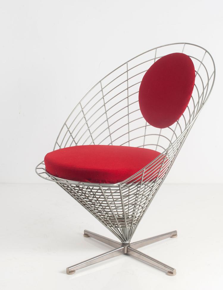 Bild 4 zu Objekt, Two 'Wire Cone' chairs and a 'cone' table, 1958, Verner Panton, Plus Linje, Kopenhagen, 127B 425