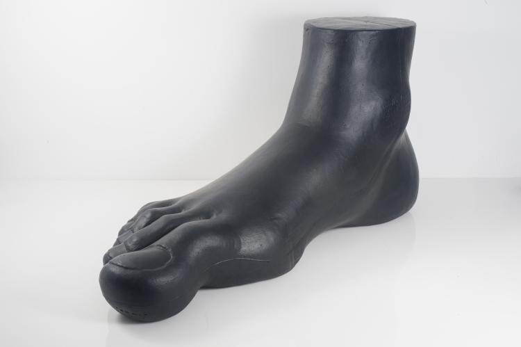 Bild 1 zu Objekt, Sitzobjekt 'Fu&szlig;' aus der Serie 'UP7', 1969, Gaetano Pesce, B&B Italia, Novedrate, Como, 127A 181