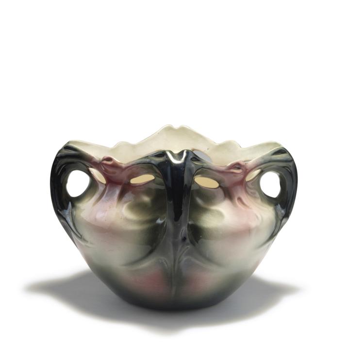 Hauptbild zu Objekt, Cachepot 'Vase de Chalmont', um 1900, Hector Guimard, Bruyn, Gustave & Fils, Fives-Lille, 126 661