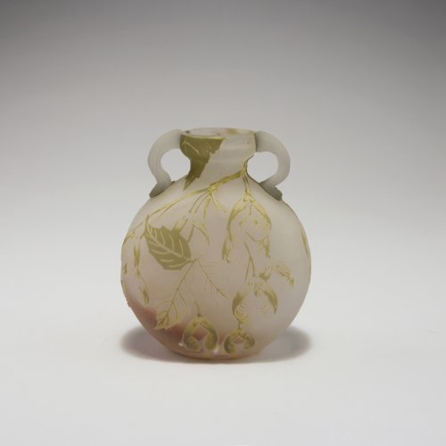'Erable à feuilles de frêne' vase with handles, 1904-06 