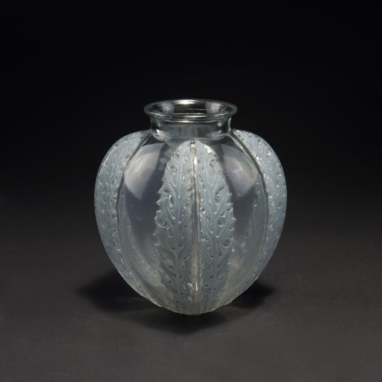 Hauptbild zu Objekt, Vase 'Chardons', 1922, Lalique, Ren&eacute;, Wingen-sur-Moder, 126 201