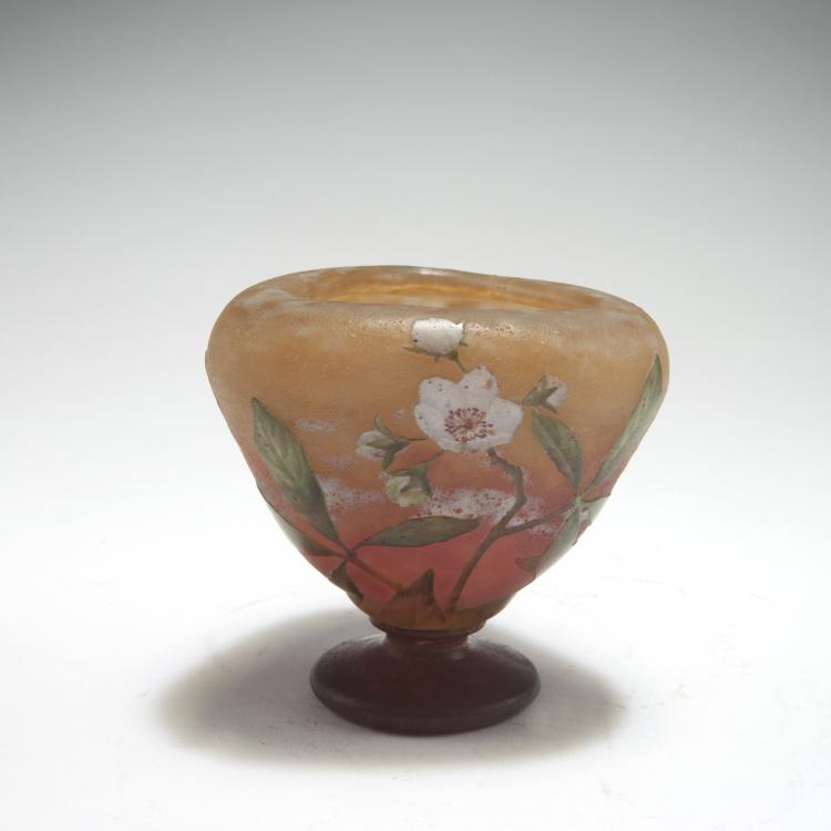 Bild 1 zu Objekt, Aufsatzschale 'Fleurs de Pommier', um 1910, Daum Fr&egrave;res, Nancy, 126 72