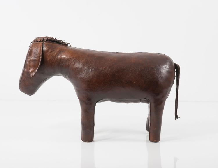 Bild 1 zu Objekt, 'Donkey' foot stool, 1960/70s, Dimitri Omersa, Omersa & Co., Lincolnshire; Vertrieb: Abercrombie & Fitch, USA ; Svenskt Tenn, Stockholm, 127B 519