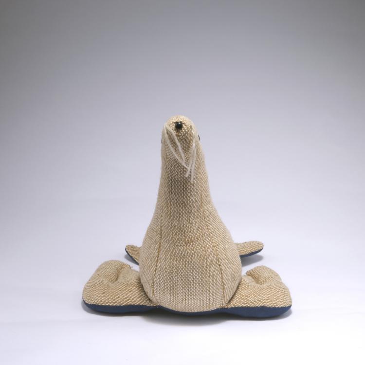 Bild 2 zu Objekt, Seal, 1971, Renate M&uuml;ller, Leven KG, H. Josef, Sonneberg, 127B 535