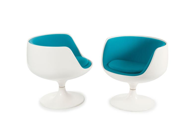 Hauptbild zu Objekt, Zwei Armlehnsessel 'Cognac', 1967, Eero Aarnio, Asko Oy, Helsinki, 127B 500