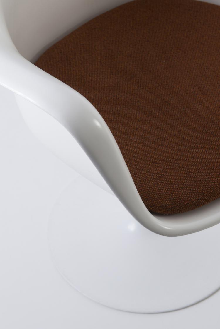 Bild 6 zu Objekt, Four 'Tulip' - '151' chairs, 1956, Knoll International, New York, 128A 115