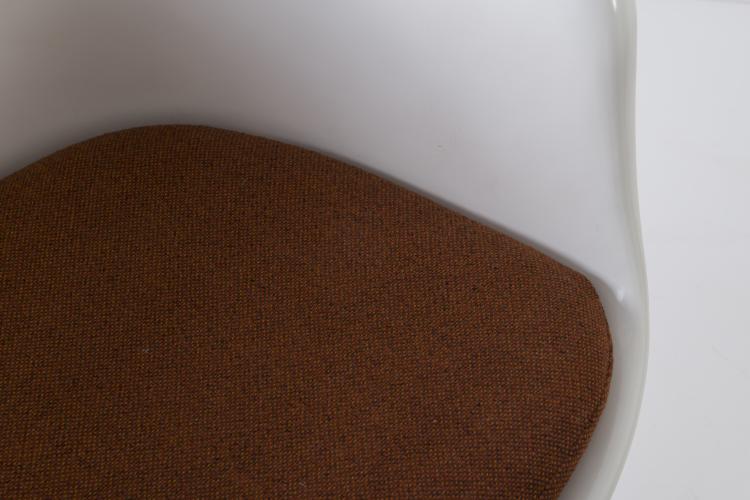 Bild 7 zu Objekt, Four 'Tulip' - '151' chairs, 1956, Knoll International, New York, 128A 115