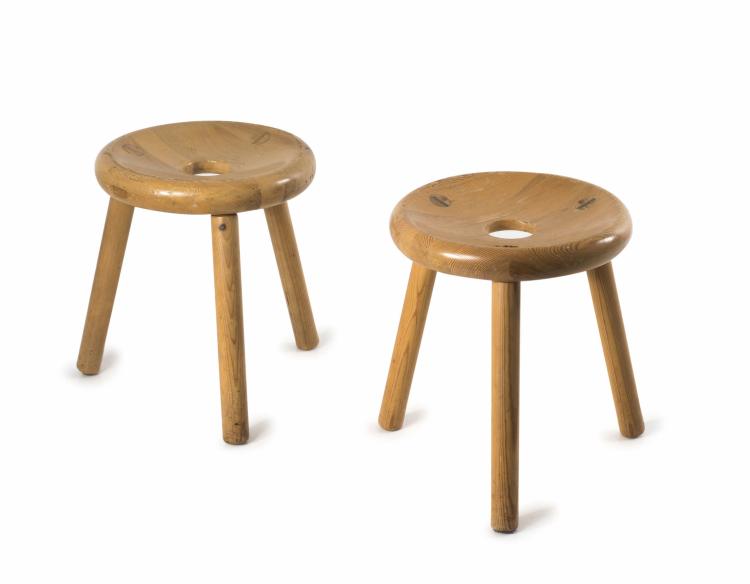 Hauptbild zu Objekt, Two stools, 1958, Bertel Gardberg, Noormarkkun K&auml;sity&ouml;t; Artek, Helsinki, 128A 122