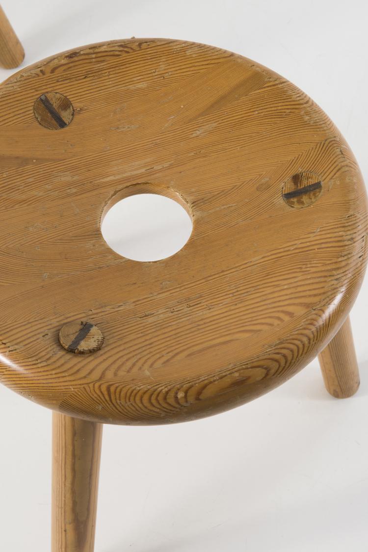 Bild 1 zu Objekt, Two stools, 1958, Bertel Gardberg, Noormarkkun K&auml;sity&ouml;t; Artek, Helsinki, 128A 122