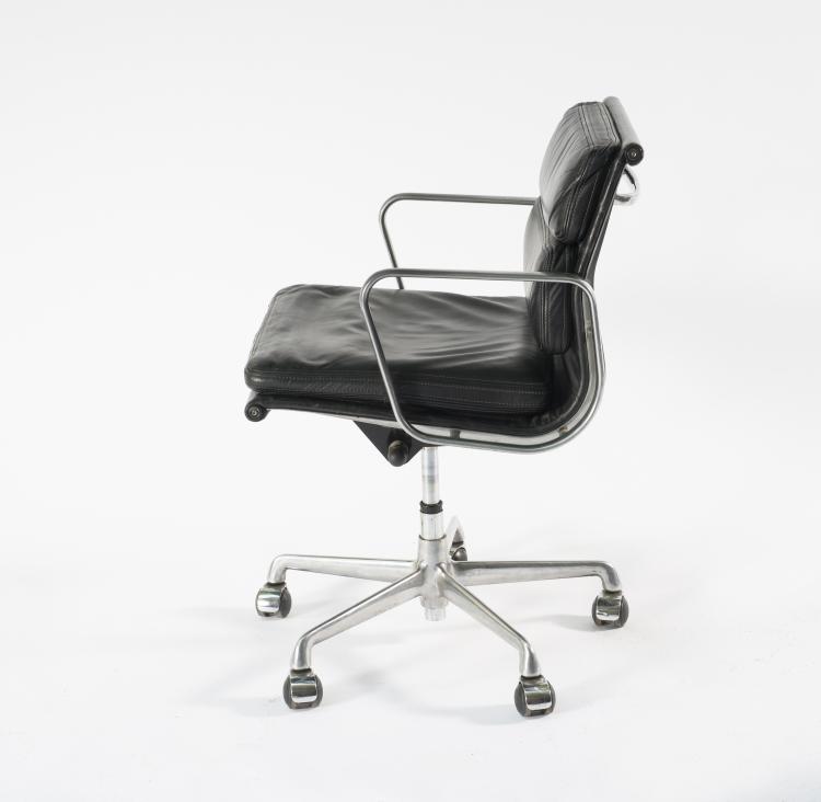 Bild 1 zu Objekt, Armlehnsessel 'Soft pad', 1969, ICF, Cadsana, 128B 482