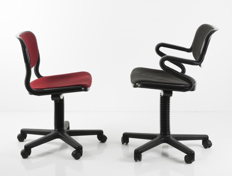 Bild 2 zu Objekt, Zwei St&uuml;hle 'Vertebra', 1976, Giancarlo Piretti, Anonima Castelli, Bologna, 128B 574