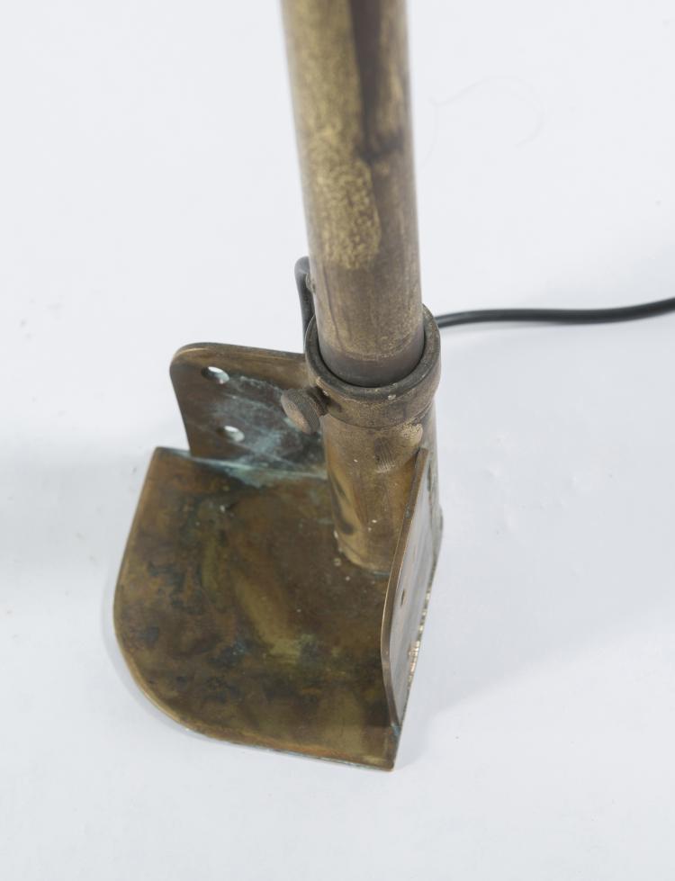 Bild 2 zu Objekt, Wandleuchte zur Eckmontierung, um 1955, Italien, 128B 307