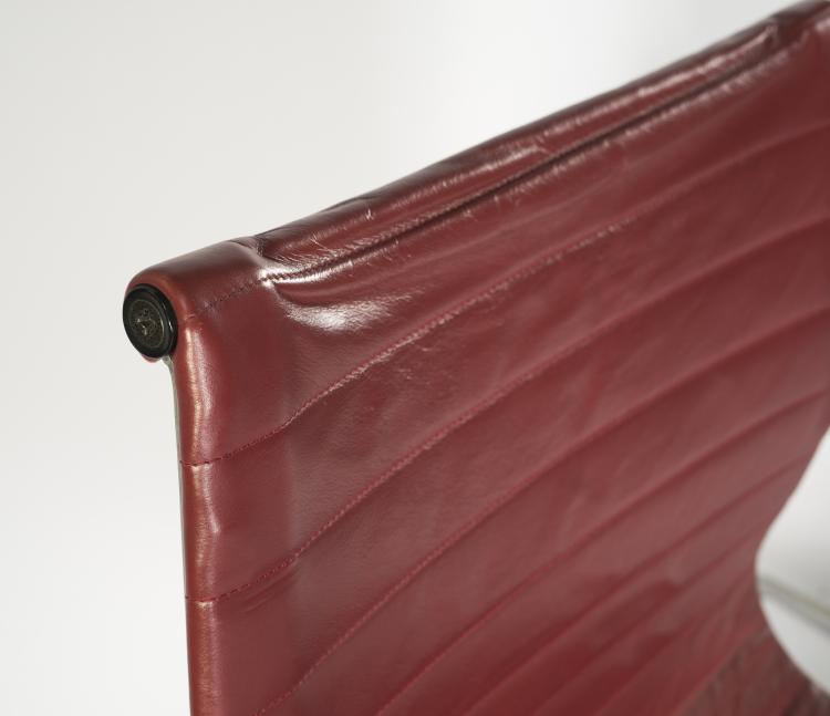 Bild 1 zu Objekt, Sechs St&uuml;hle aus der 'Aluminium Group'-Serie, 1958, ICF, Cadsana, 128B 341