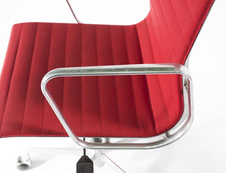 Bild 3 zu Objekt, Zwei Armlehnst&uuml;hle aus der 'Aluminium Group'-Serie, 1958, ICF, Cadsana, 128B 342