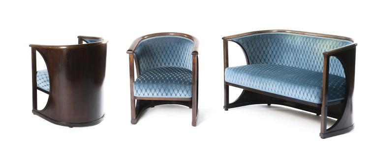 Hauptbild zu Objekt, Dreiteilige Sitzgarnitur, zwei Armlehnst&uuml;hle und ein Zweiersofa, sog. 'Halbmondgarnitur', 1911, Josef Hoffmann, Kohn, J. & J., Wien, 130A 7