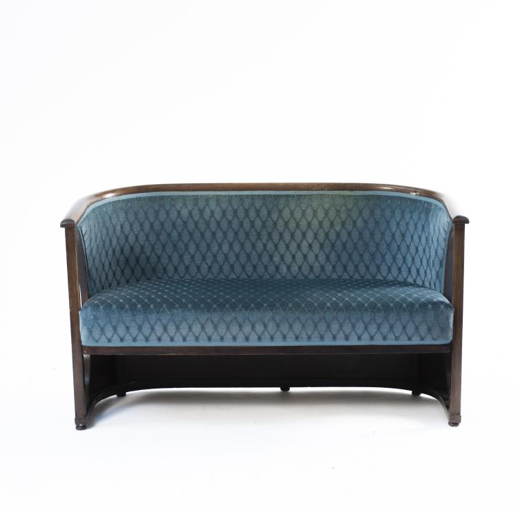 Bild 2 zu Objekt, Dreiteilige Sitzgarnitur, zwei Armlehnst&uuml;hle und ein Zweiersofa, sog. 'Halbmondgarnitur', 1911, Josef Hoffmann, Kohn, J. & J., Wien, 130A 7