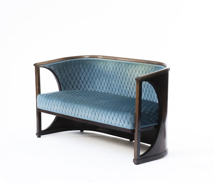 Bild 3 zu Objekt, Dreiteilige Sitzgarnitur, zwei Armlehnst&uuml;hle und ein Zweiersofa, sog. 'Halbmondgarnitur', 1911, Josef Hoffmann, Kohn, J. & J., Wien, 130A 7