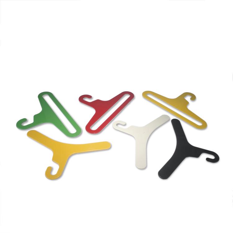 Hauptbild zu Objekt, Sechs Kleiderb&uuml;gel 1 + 2, f&uuml;nf Garderobenhaken, 1970er Jahre, Ingo Maurer, Design M Ingo Maurer, M&uuml;nchen, 128B 496