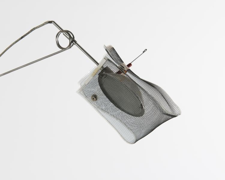 Bild 2 zu Objekt, Klemmleuchte 'Los Minimalos Dos', 1994, Ingo Maurer, Design M Ingo Maurer, M&uuml;nchen, 128B 515