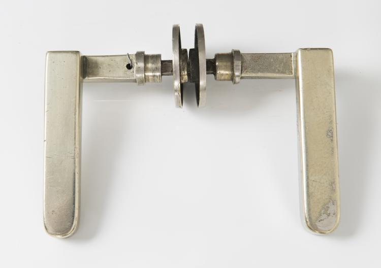 Bild 4 zu Objekt, Six pairs of doorhandles with blinds, c1930 , Geno; Nofen, Gebr&uuml;der, H&ouml;sel, 128B 211