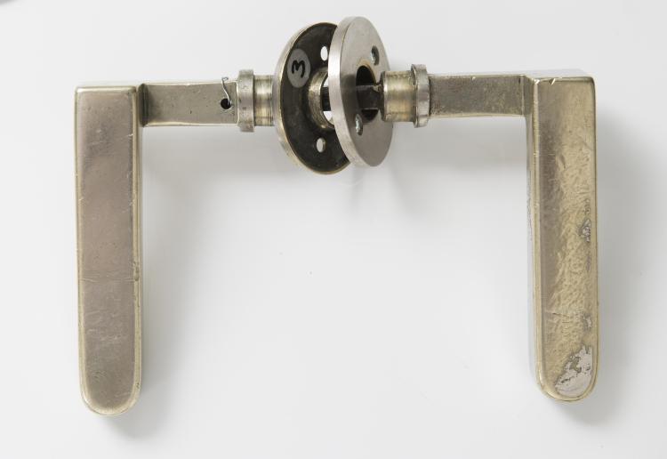 Bild 5 zu Objekt, Six pairs of doorhandles with blinds, c1930 , Geno; Nofen, Gebr&uuml;der, H&ouml;sel, 128B 211