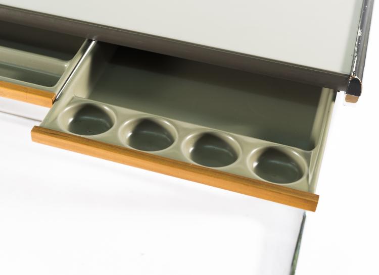 Bild 1 zu Objekt, Schreibtisch 'Action Office' mit Aktenkanal, 1967, Fehlbaum Production, Weil am Rhein, 128B 465