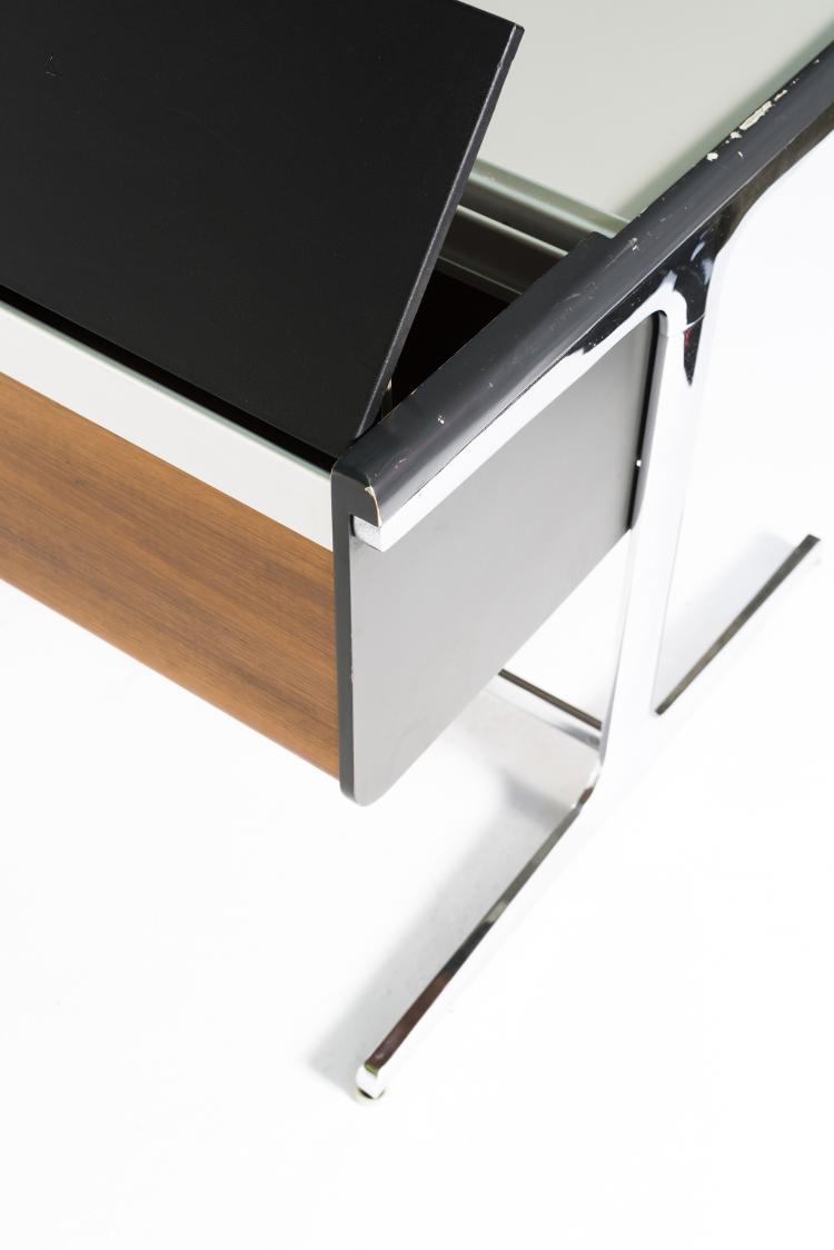 Bild 6 zu Objekt, Schreibtisch 'Action Office' mit Aktenkanal, 1967, Fehlbaum Production, Weil am Rhein, 128B 465