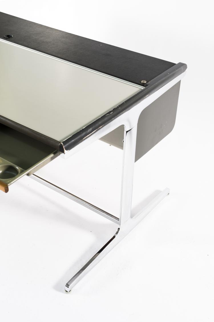 Bild 10 zu Objekt, Schreibtisch 'Action Office' mit Aktenkanal, 1967, Fehlbaum Production, Weil am Rhein, 128B 465