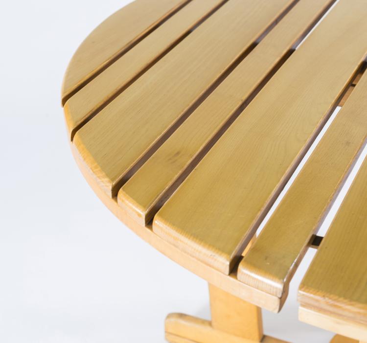 Bild 1 zu Objekt, Gartentisch und vier Garten-Armlehnst&uuml;hle, um 1955, Triconfort, Frankreich, 128B 322