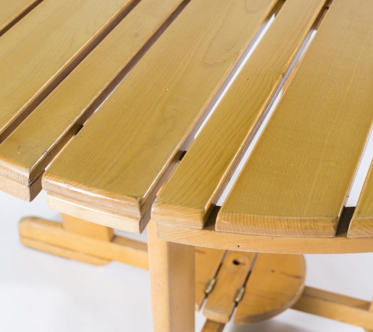 Bild 2 zu Objekt, Gartentisch und vier Garten-Armlehnst&uuml;hle, um 1955, Triconfort, Frankreich, 128B 322