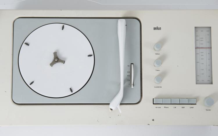 Bild 3 zu Objekt, Radio-Phono-Kombination 'SK 5', 1958, Dieter Rams, Braun AG, Frankfurt am Main, 128B 389