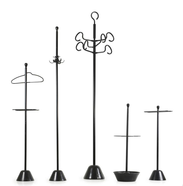 Hauptbild zu Objekt, F&uuml;nf Garderoben, Stumme Diener und Schirmst&auml;nder 'Servietto', 'Servopluvio', 'Servotutto', 'Servomanto' und 'Servonotte' um 1974-87, Achille Castiglioni, Zanotta, Nova Milanese, 128B 569