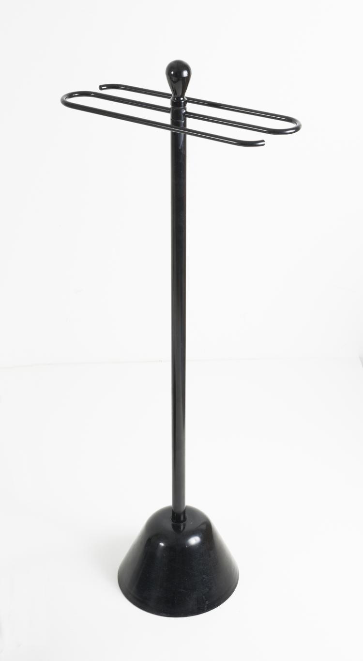 Bild 1 zu Objekt, F&uuml;nf Garderoben, Stumme Diener und Schirmst&auml;nder 'Servietto', 'Servopluvio', 'Servotutto', 'Servomanto' und 'Servonotte' um 1974-87, Achille Castiglioni, Zanotta, Nova Milanese, 128B 569